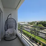 Beautiful Trend Apartment In Shatti Al Qurum, Bulevard Mall , Muscat
